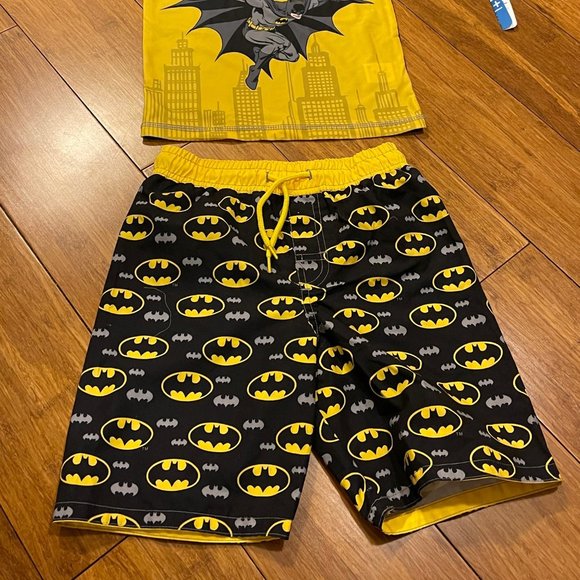 Batman Swimwear Boy's Size 5/6 Top and Shorts new